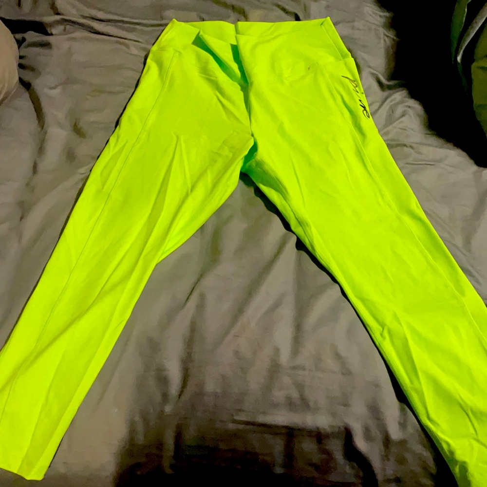 Women’s high waist PINK 7/8 leggings neon as XL